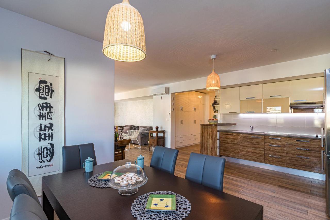 Lovely Istrian Apartment With A Private Swimming Pool And A Charming Garden 班约勒 外观 照片