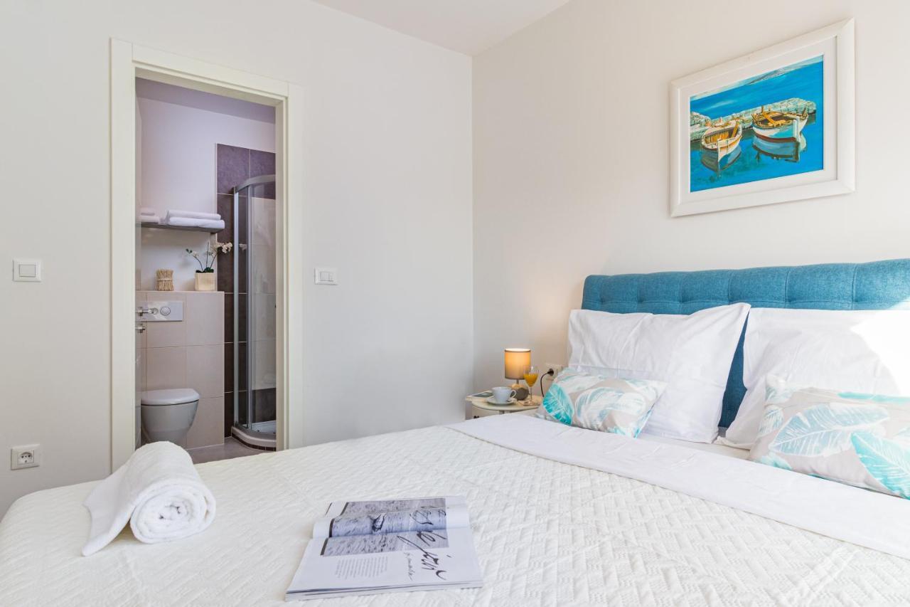 Lovely Istrian Apartment With A Private Swimming Pool And A Charming Garden 班约勒 外观 照片